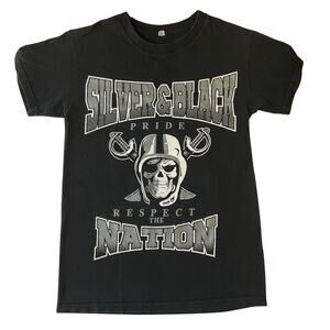 Las Vegas Raiders Women Shirt Size S Black AAA Graphic Print Silver & Raider